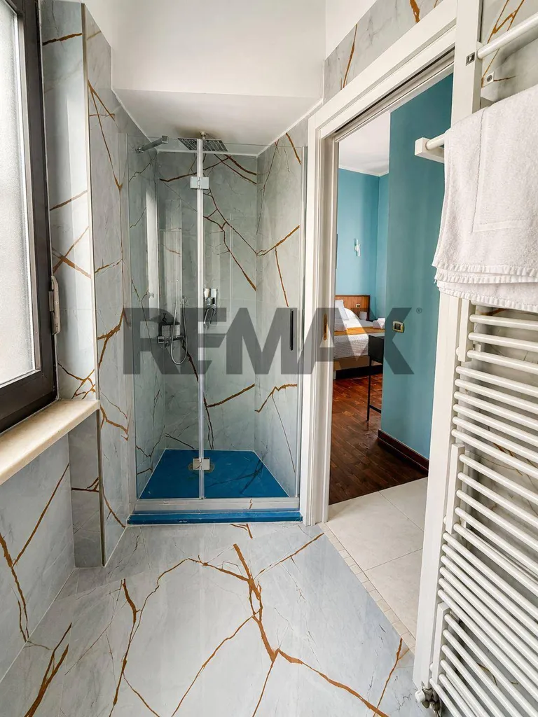 Bagni - Appartamento con terrazza nel centro di Salerno