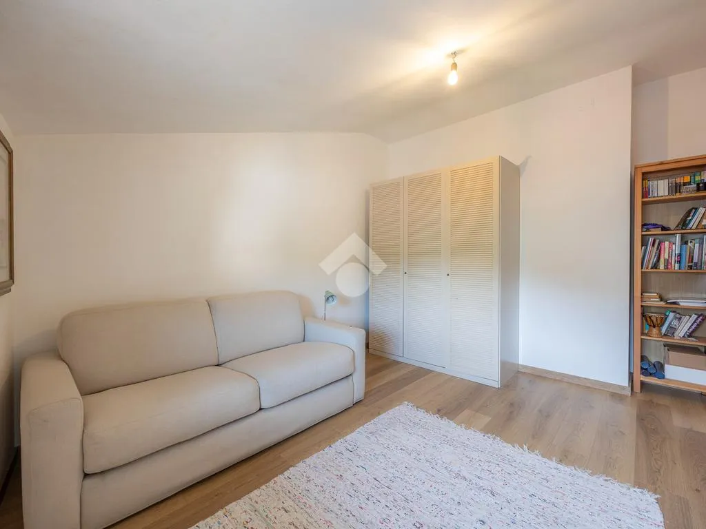 Soggiorno - 4-Bedroom Apartment with Terrace in Dolcè