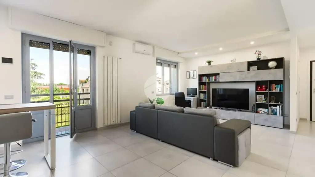 Elutuba - Rear-Facing Two-Bedroom Flat in Bollate