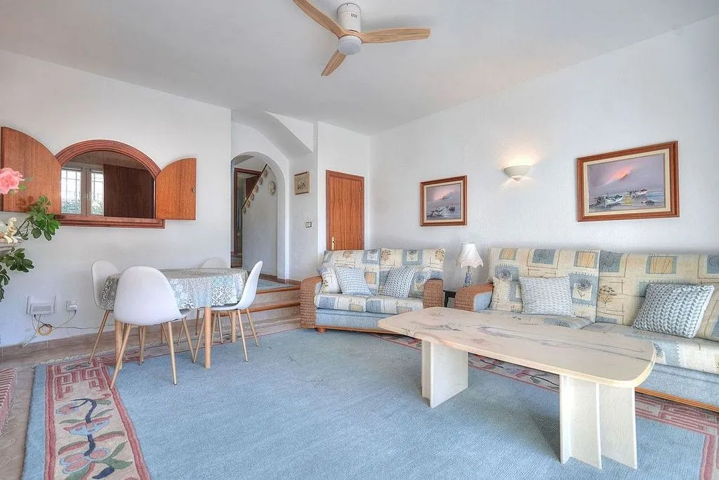 Elutuba - Corner Semi-Detached House with Pool in Mijas Golf