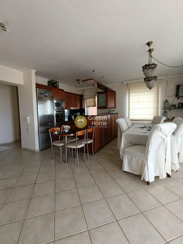 Salle à manger - Apartment with Sea View in Sarandá, Eastern Attica