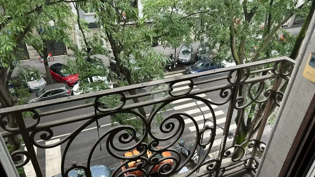 balcony