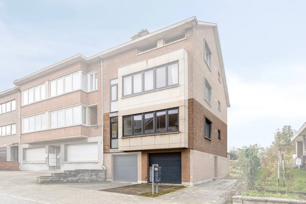 Extérieur - Appartement avec entrée privée et garage à Dilbeek