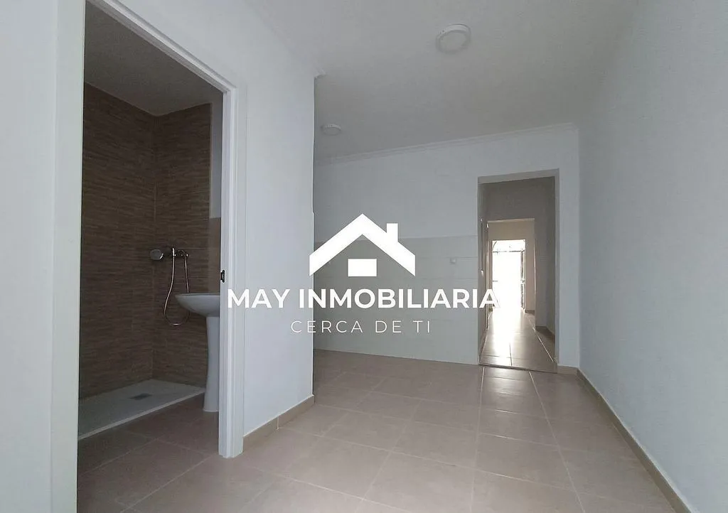 hallway_entrance