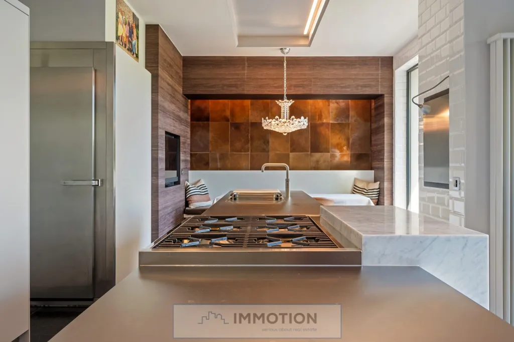 Köök - Stylish Villa with South-Facing Garden in Luxurious Setting