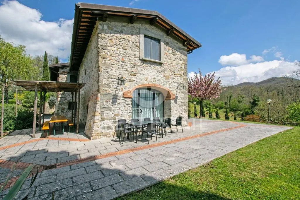 Terrass - Tuscan Farmhouse with Pool in Mugello