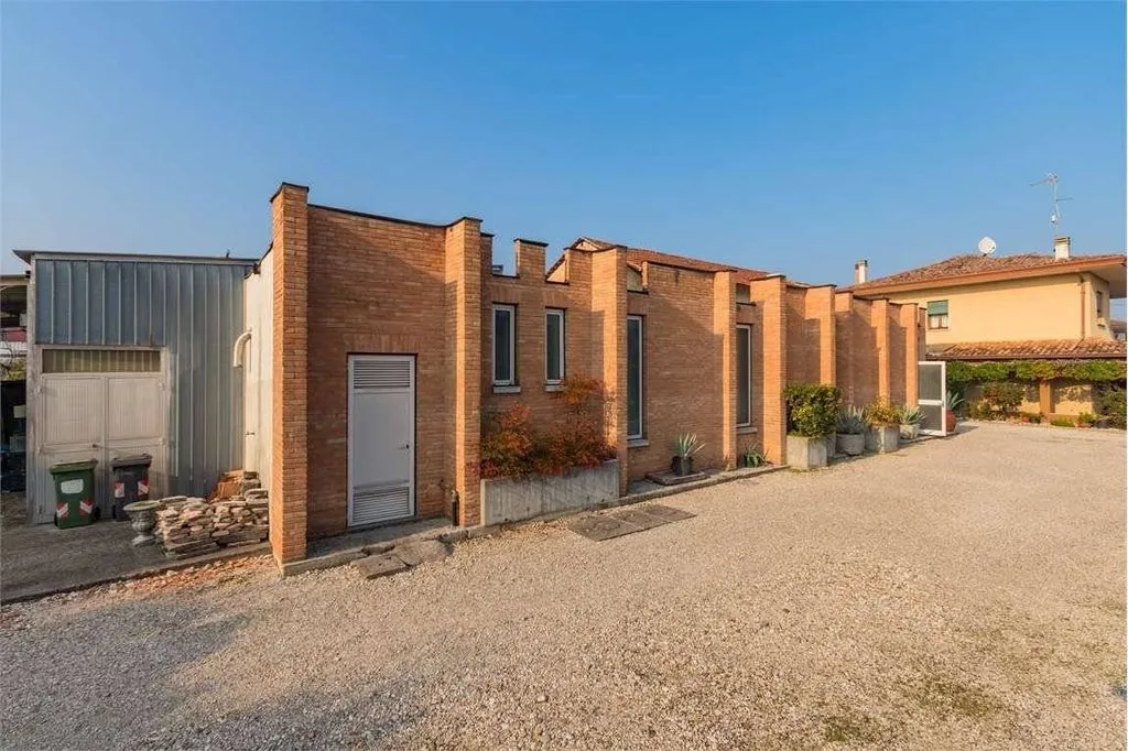 Luxury Villa with Workshop in Vazzola