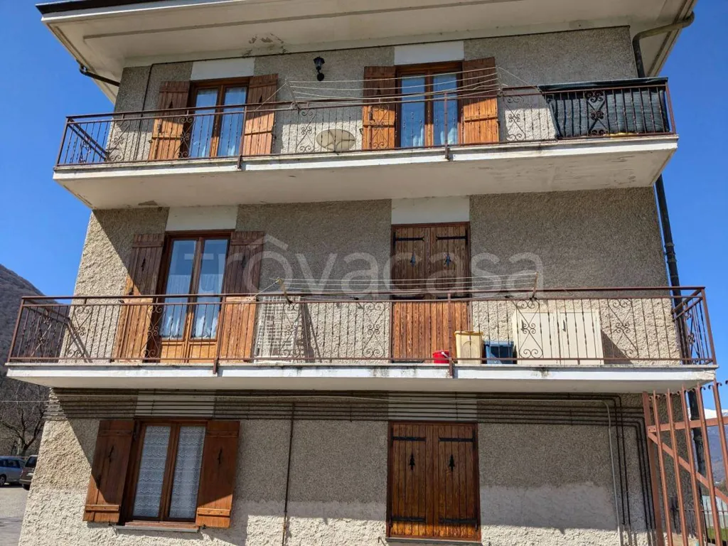 Välivaade - South-Facing Apartment with Garage in Dronero