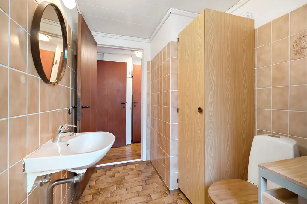 Bathrooms - 1960s Villa with Garden in Copenhagen S
