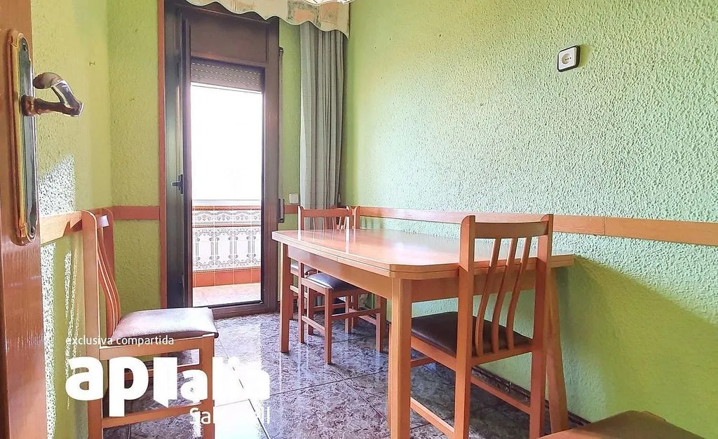 Söögituba - Apartment with Balcony in Creu de Barberà