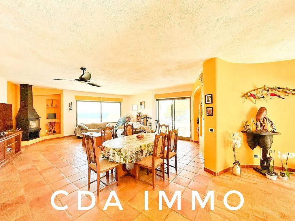 Söögituba - Chalet with Pool and Sea View in Las Atalayas