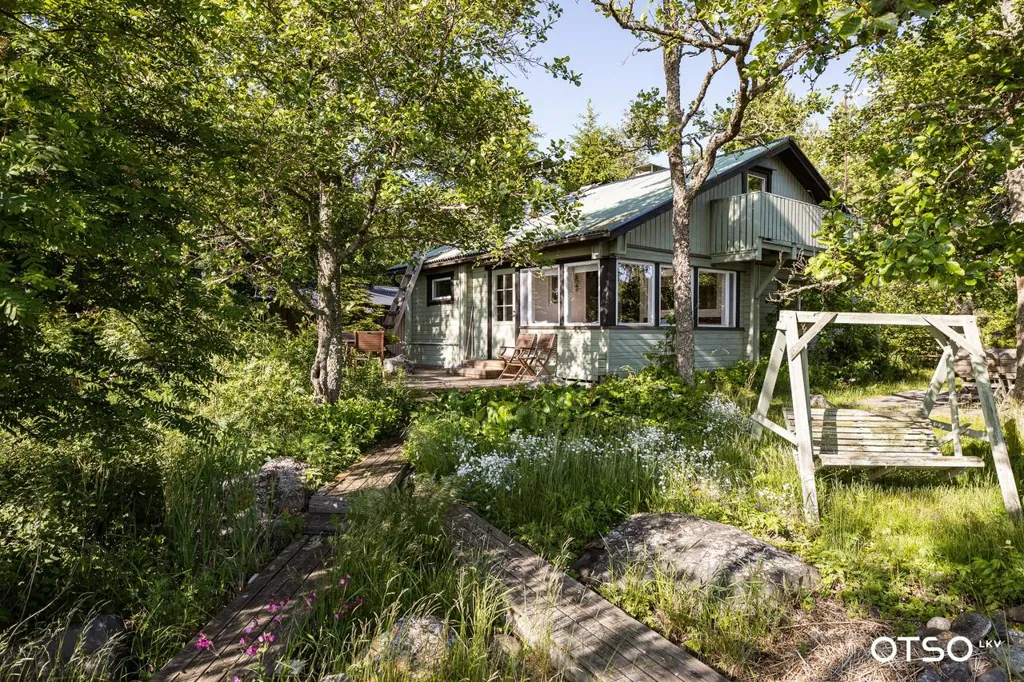 Garden - Winter Cottage with Sauna on Hästikari Island