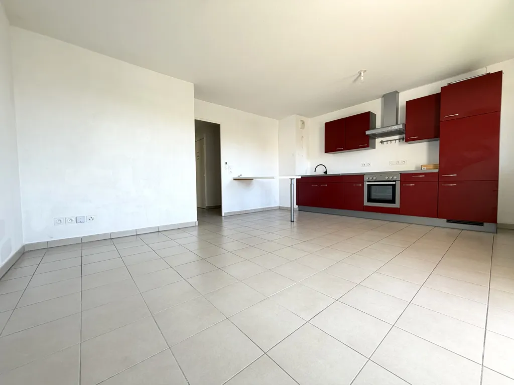 Cuisine - Appartement T3 avec terrasse à Miramas