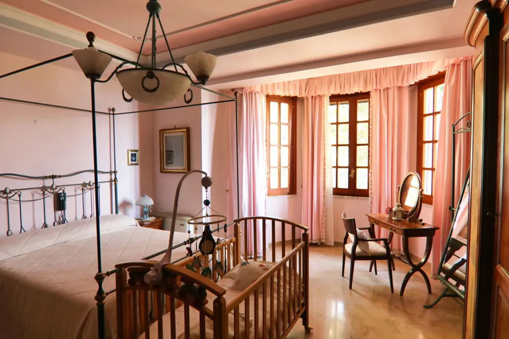 Magamistoad - Hilltop Villa with Panoramic Views in Eboli