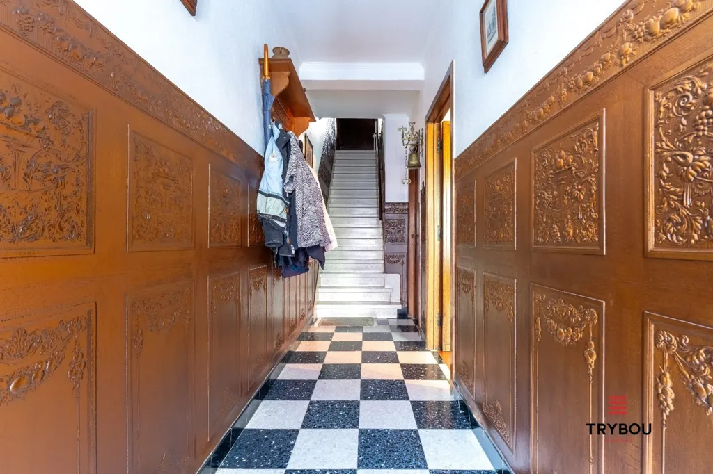 Esik - Charming House with Garage in Houthulst