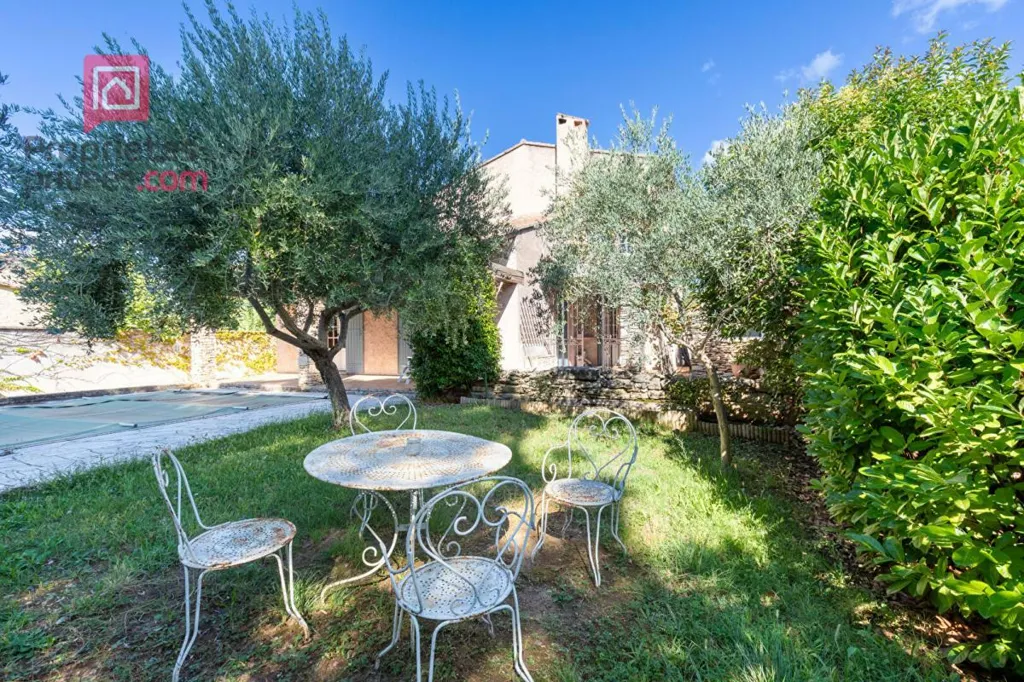 Jardin - Maison avec Piscine et Terrain à Carpentras