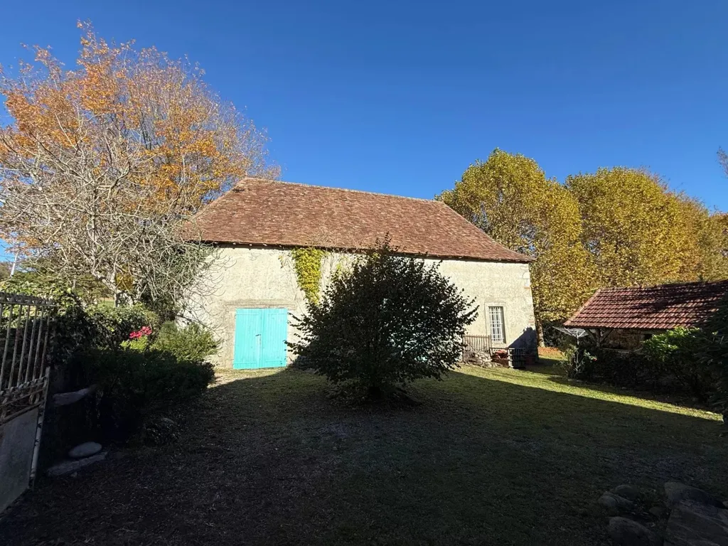 Extérieur - Propriété avec Piscine et Vue sur les Pyrénées à Laàs
