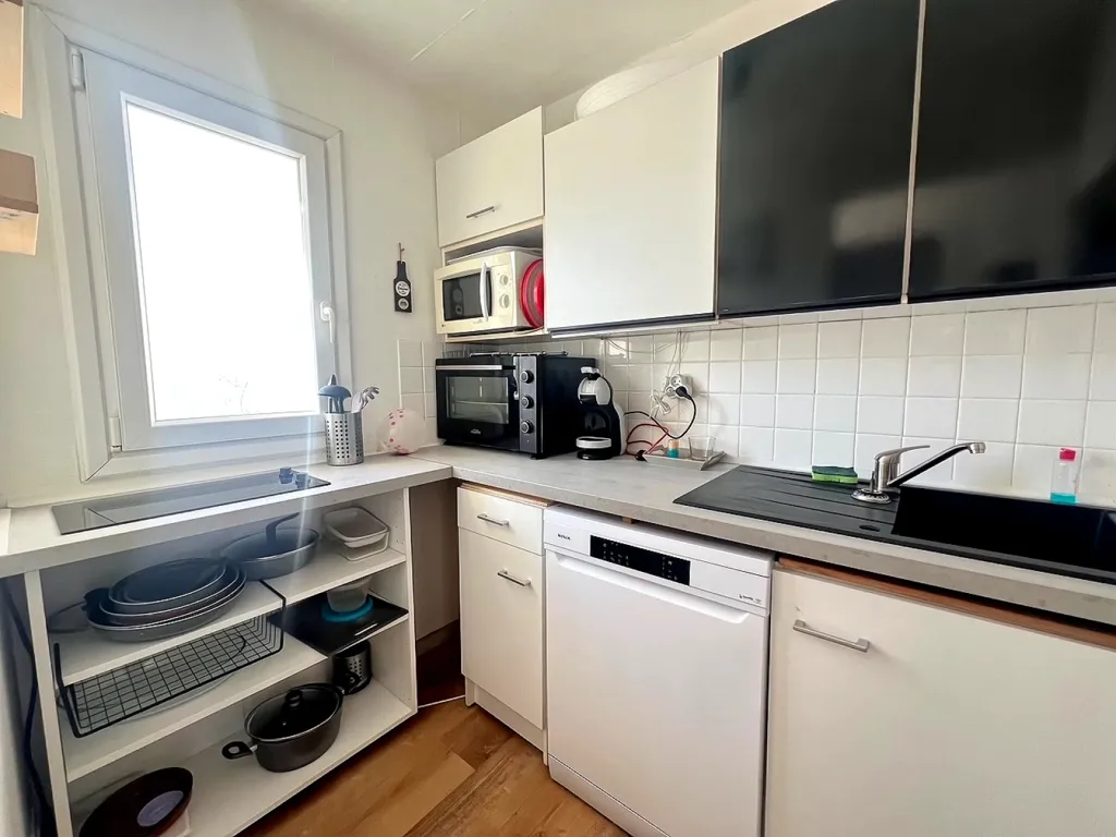 Köök - Duplex with Balcony near Beach