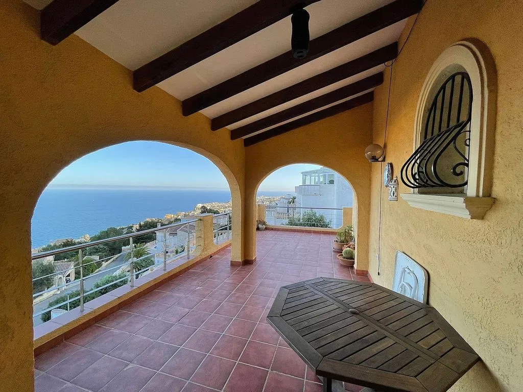 Terrasse - Traditional Villa with Sea View in Cumbre del Sol