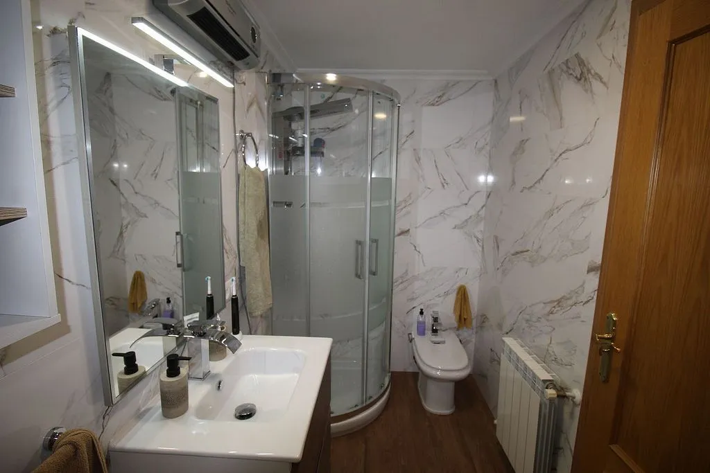 Salles de bain - Apartment with Balcony in Puertollano Centre