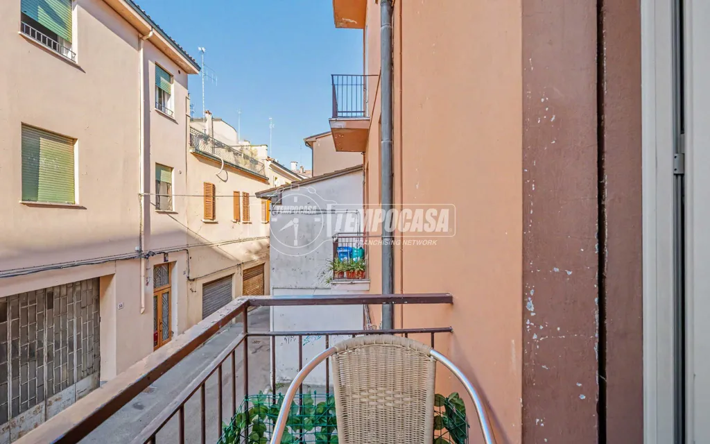 Balcon - Central Trilocale with Balcony in Faenza