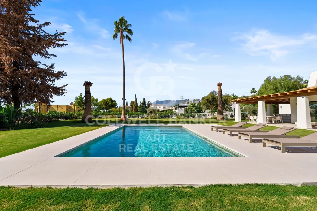 Bassein - Villa with Sea View in El Rosario, Marbella