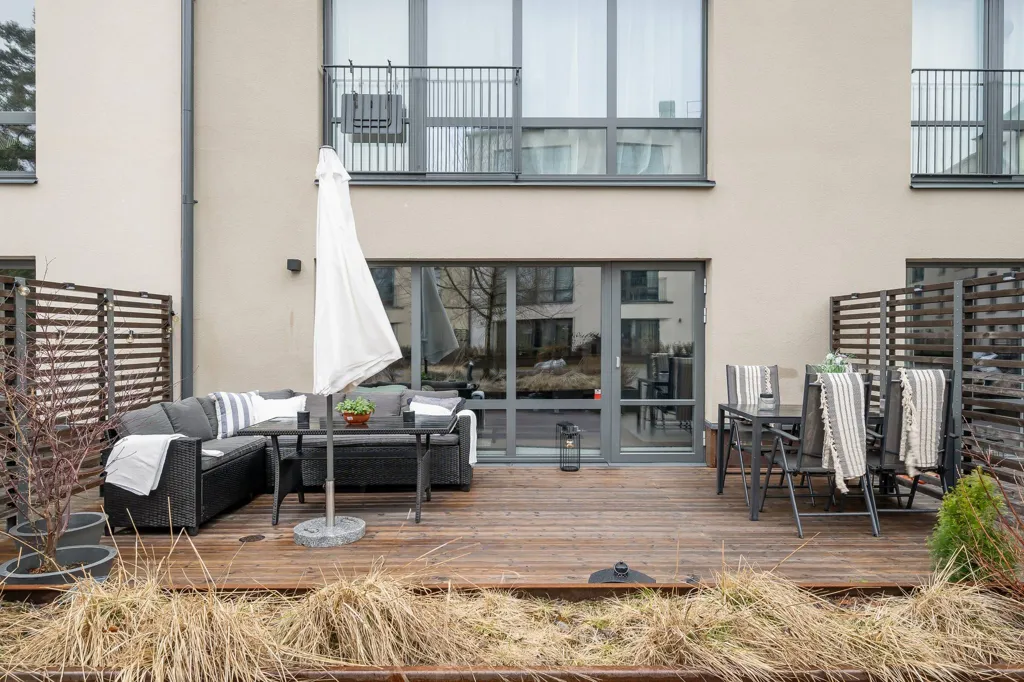 Terrass - Apartment with Garden in Svalvägen