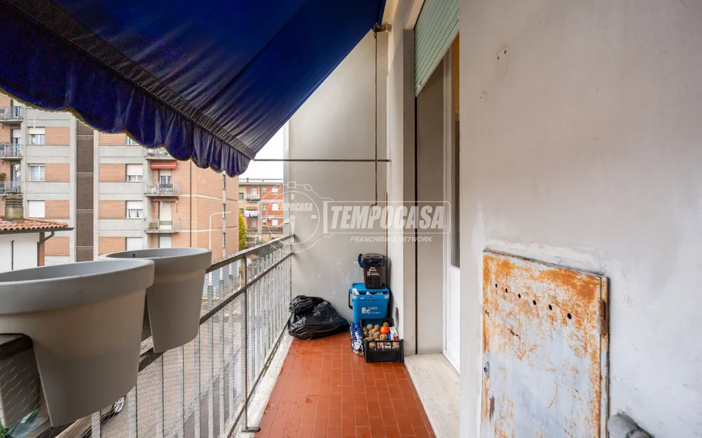 Rõdu - Spacious Flat with Balcony in Faenza