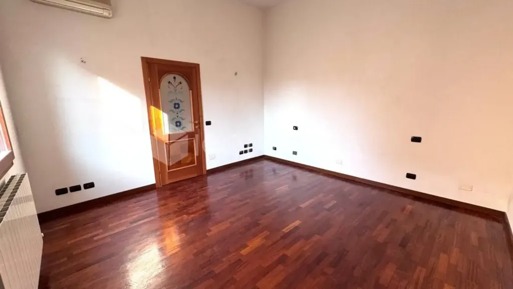 other_room