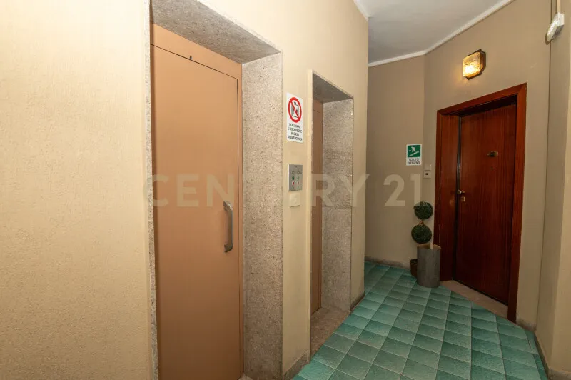 Esik - Panoramic Apartment with Balcony in Ragusa