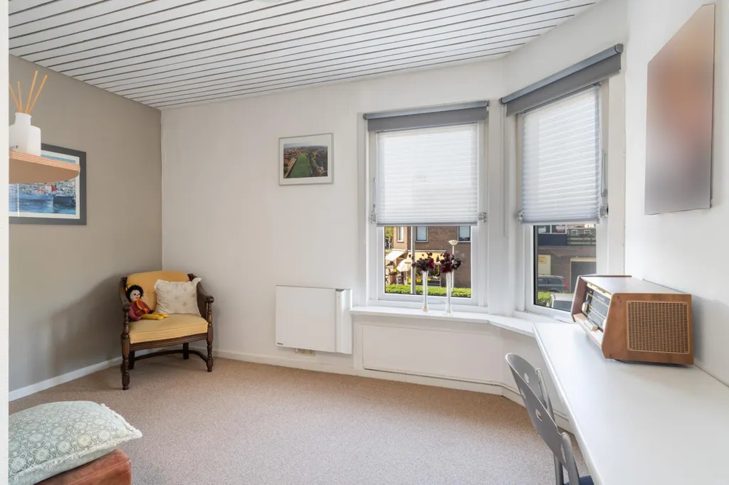 Bureau - Family Home with Garden in Gouda