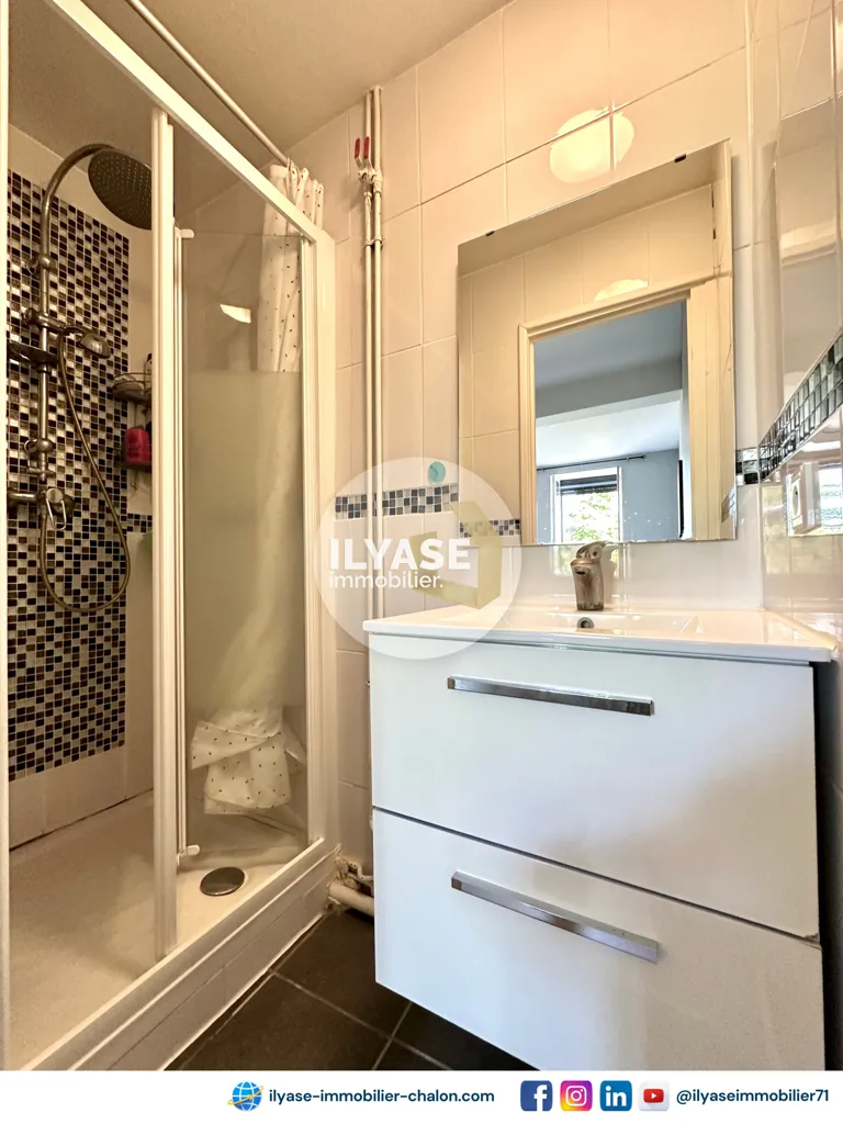 Bagni - House with Studio in Dracy-le-Fort