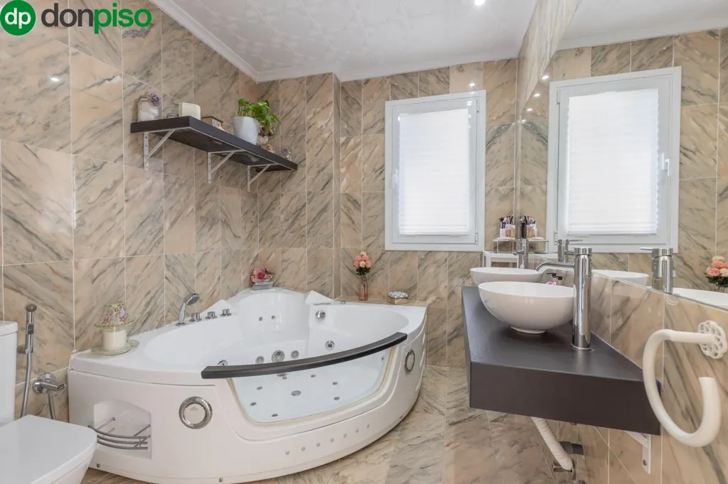 Salles de bain - Chalet with Private Pool in Calle del Abedul