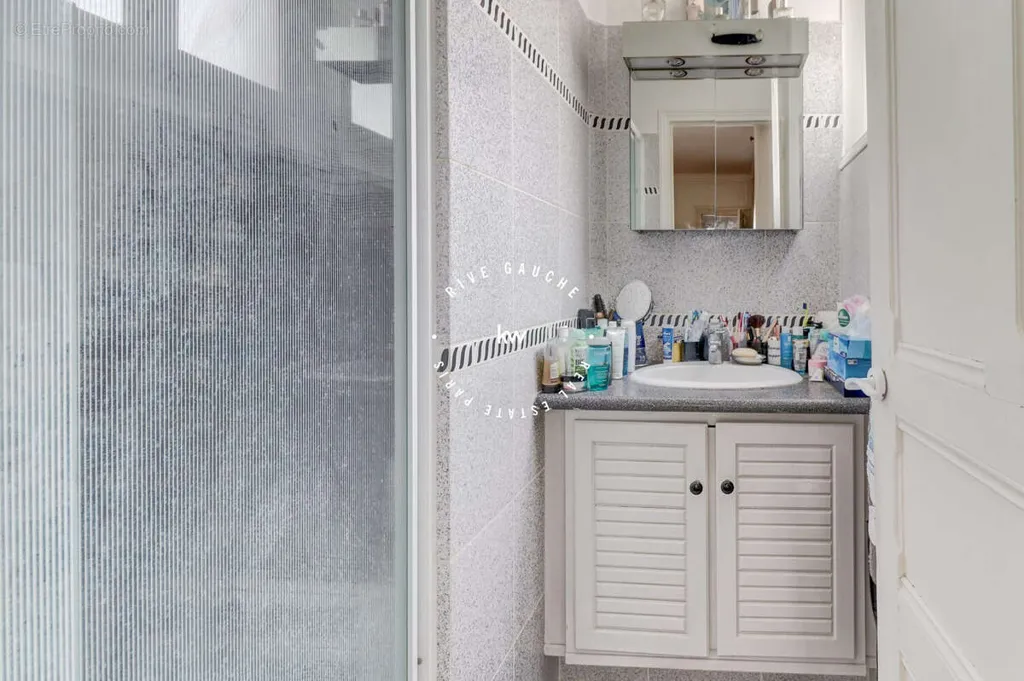 Salles de bain - Appartement 3 Pièces avec Parquet à Vanves