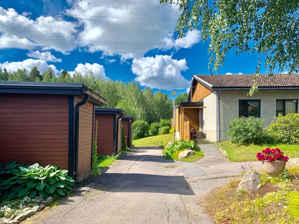 Välivaade - Modernised Apartment with Private Garden in Vantaa
