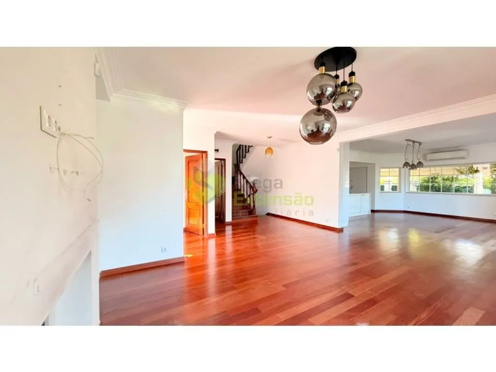 4 Bedroom Villa with Pool near Cascais