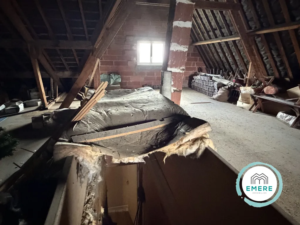 Toad - Renovatable House with Garden in Maen-Roch