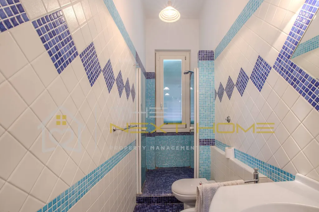 Bathrooms - Panoramic Villa with Garden in Bagno a Ripoli