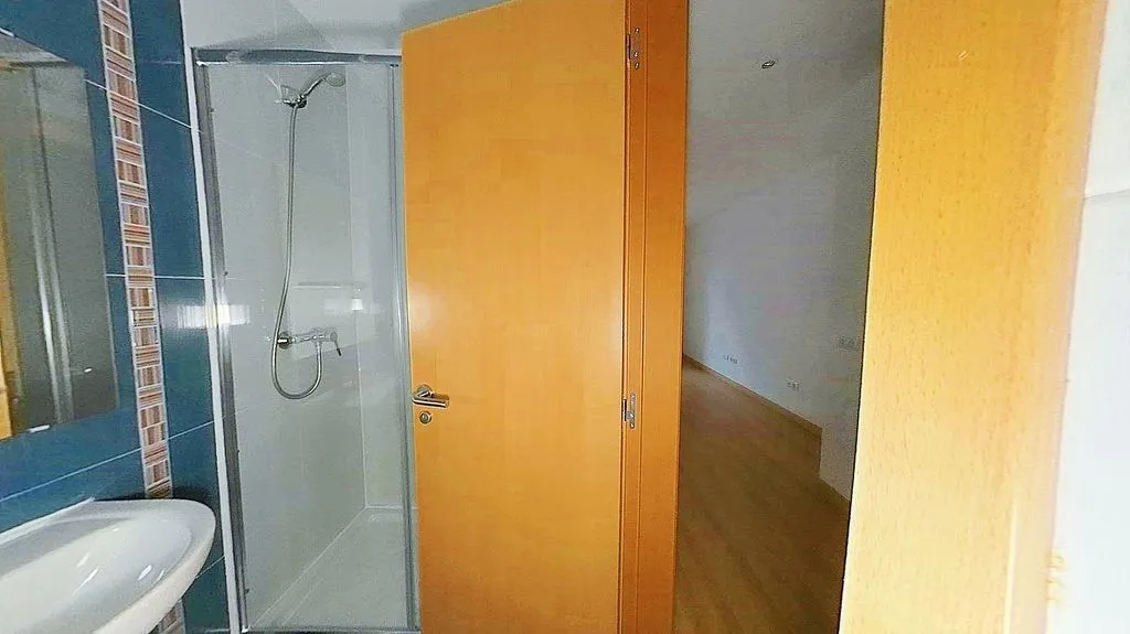 Salles de bain - Studio with Balcony in Valdeacederas