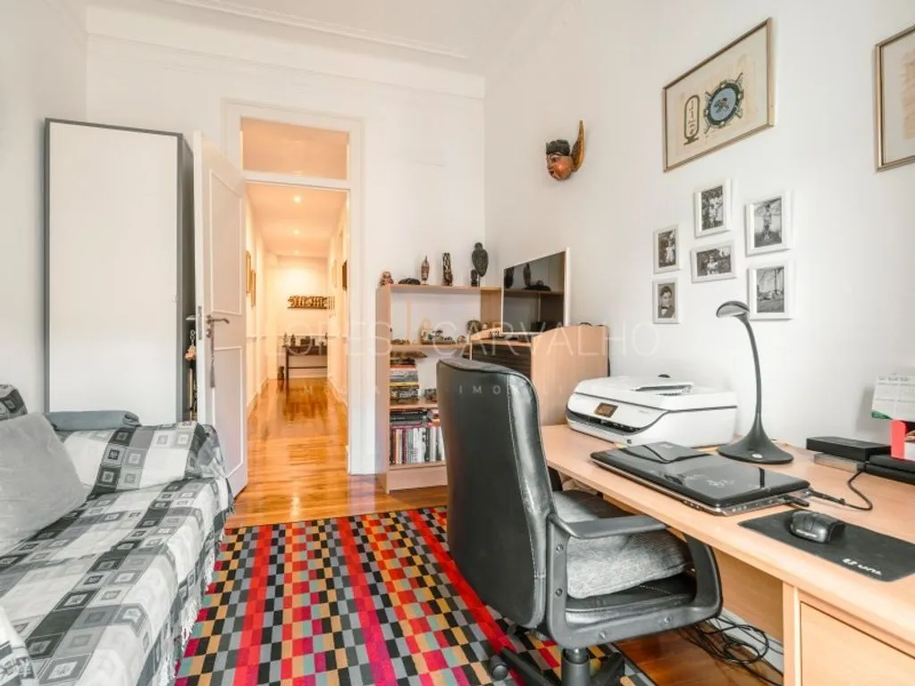 Kabinet - Luxury Apartment with High Ceilings in Lisbon