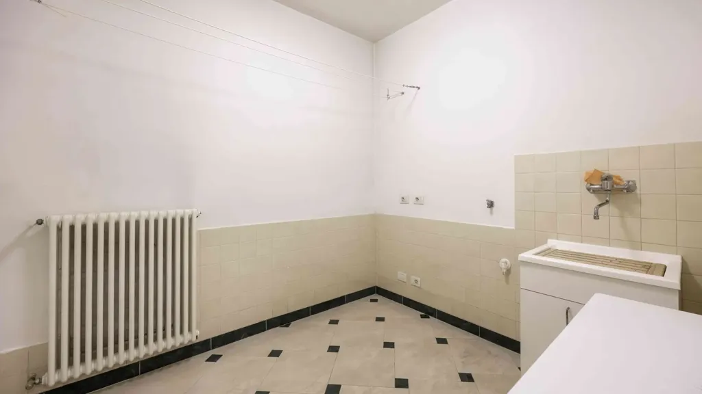Bathrooms - Rustic Complex with Garden in Montespertoli