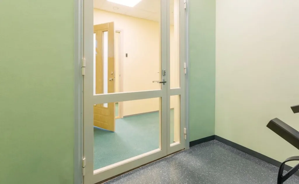 Entrée - Renovated Office Space in Ringtee 25, Tartu