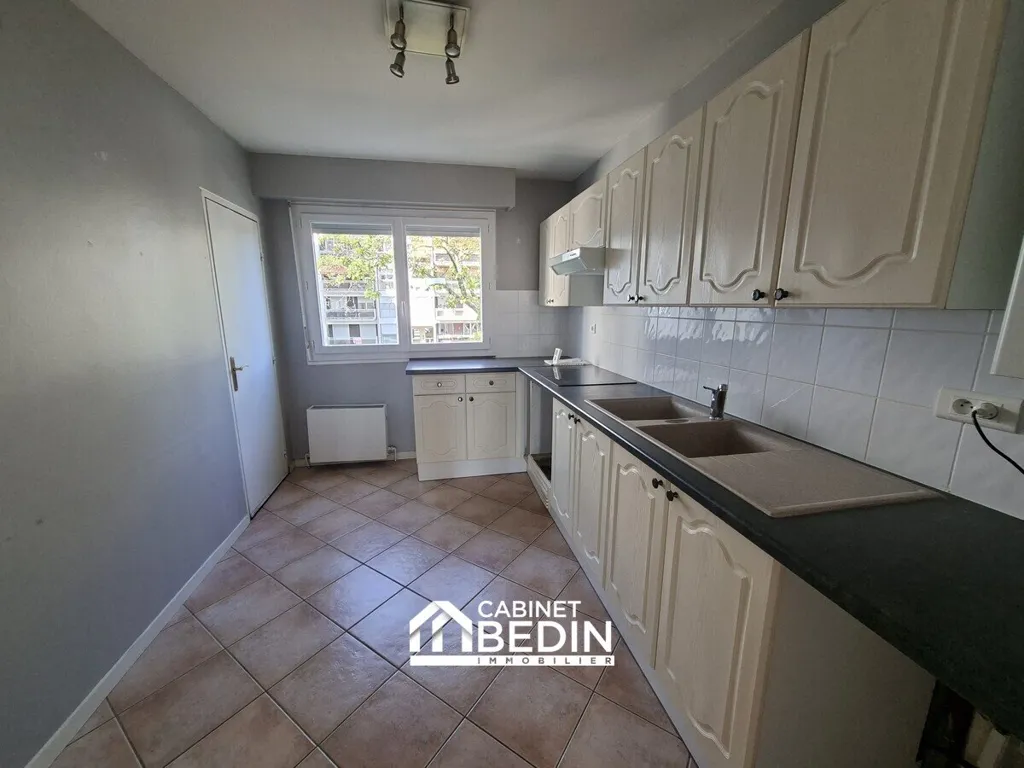 Cuisine - Appartement T5 avec Balcon à Gradignan