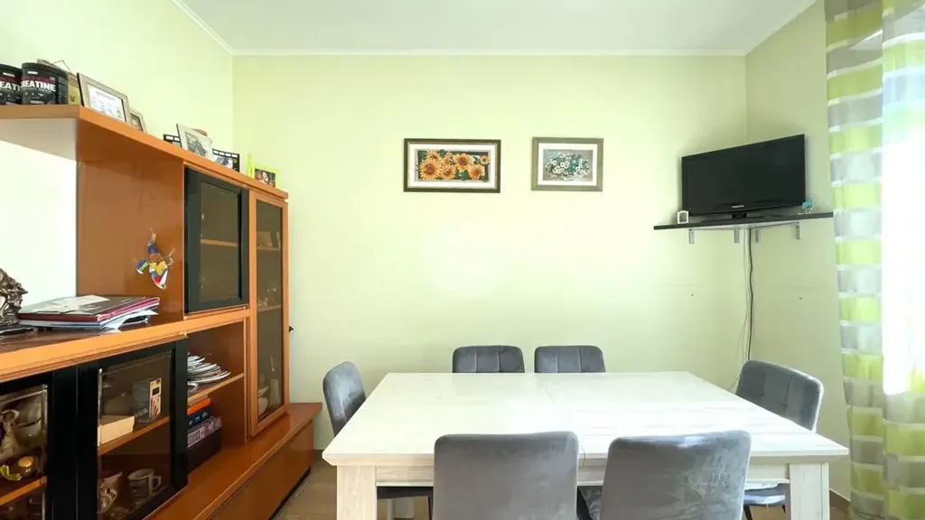 Salle à manger - Renovated Apartment with Mountain View in Brescia