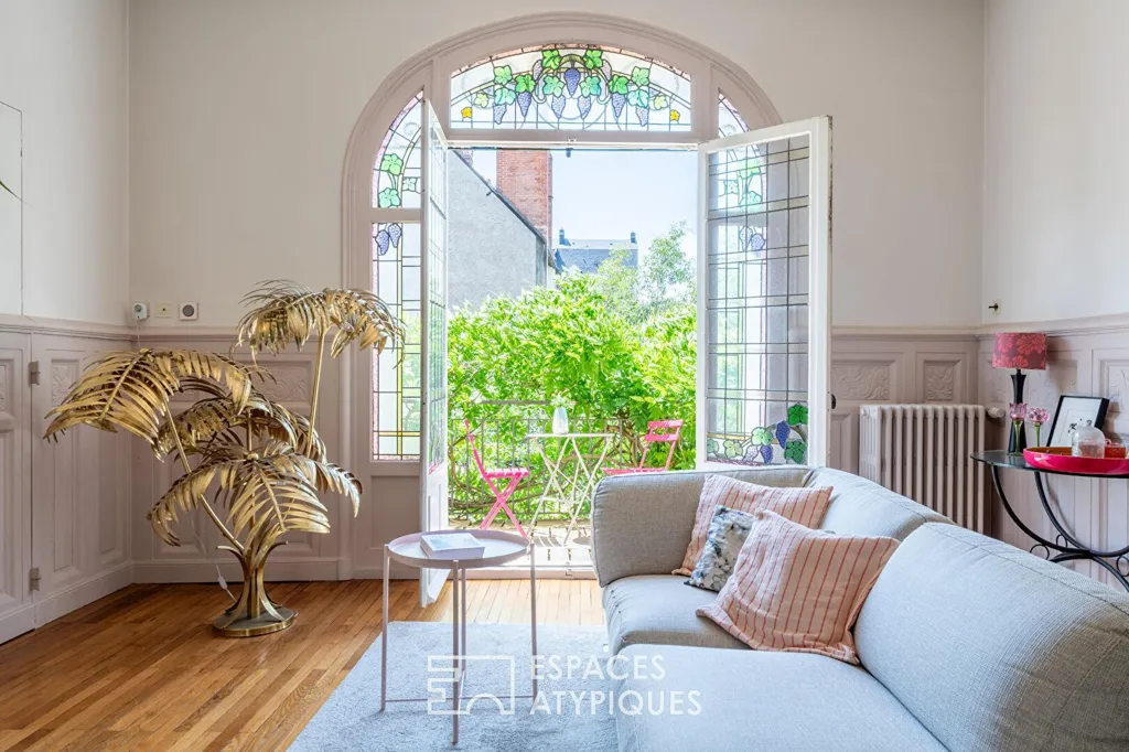 Living Room - Art Deco Townhouse with Garden in Tours