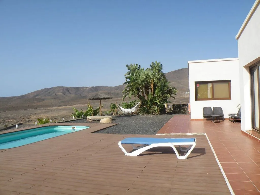 Bassein - Chalet with Pool in Tuineje