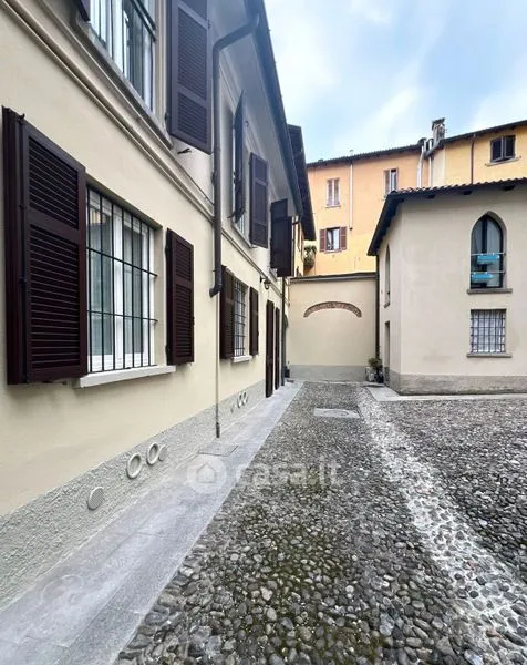 Aed - Modern Flat with Lake View in Como