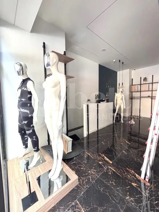 Rooms - Commercial Unit on Corso Garibaldi, Naples