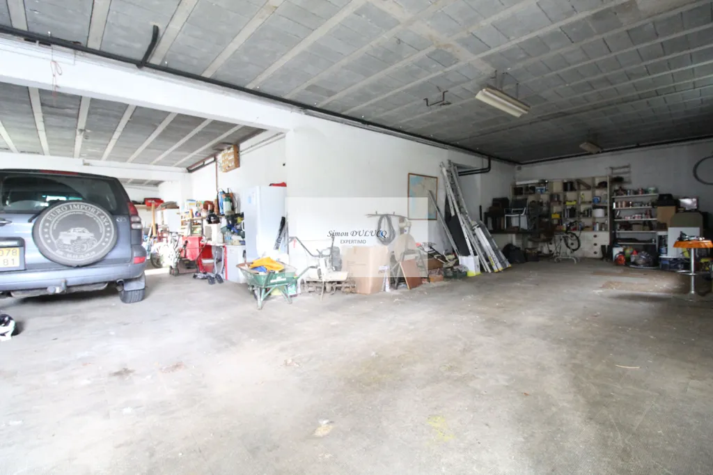 Garage - Maison avec Sous-sol et Terrain à Lacaune