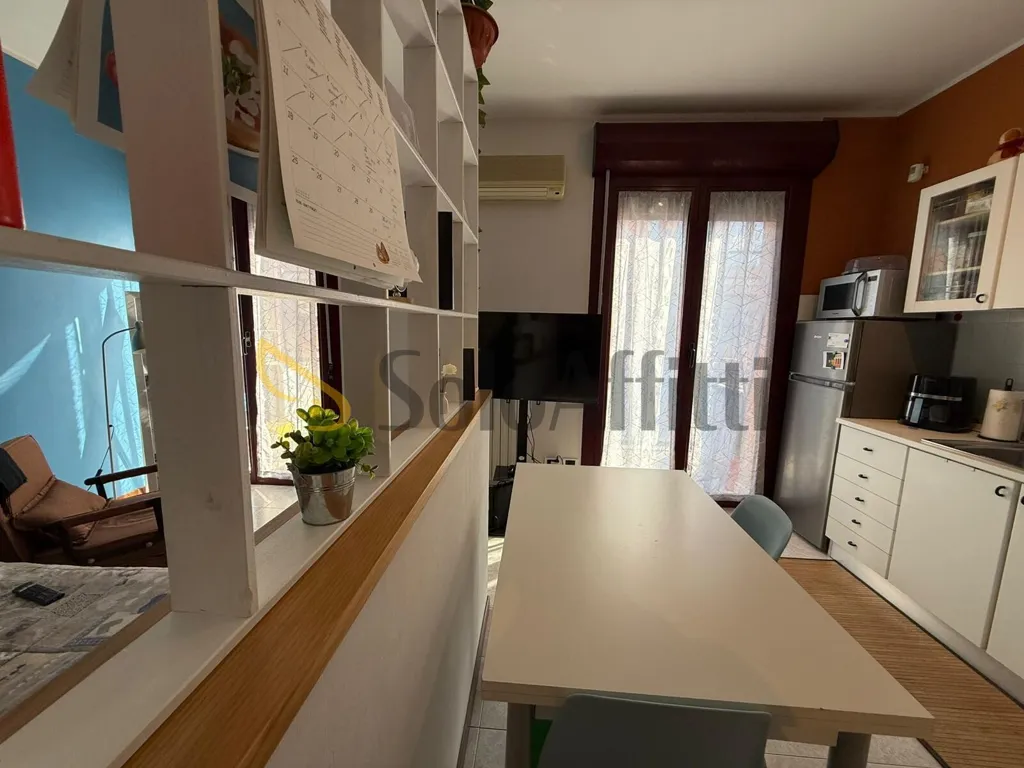 Söögituba - Studio Apartment with Balcony in Modena